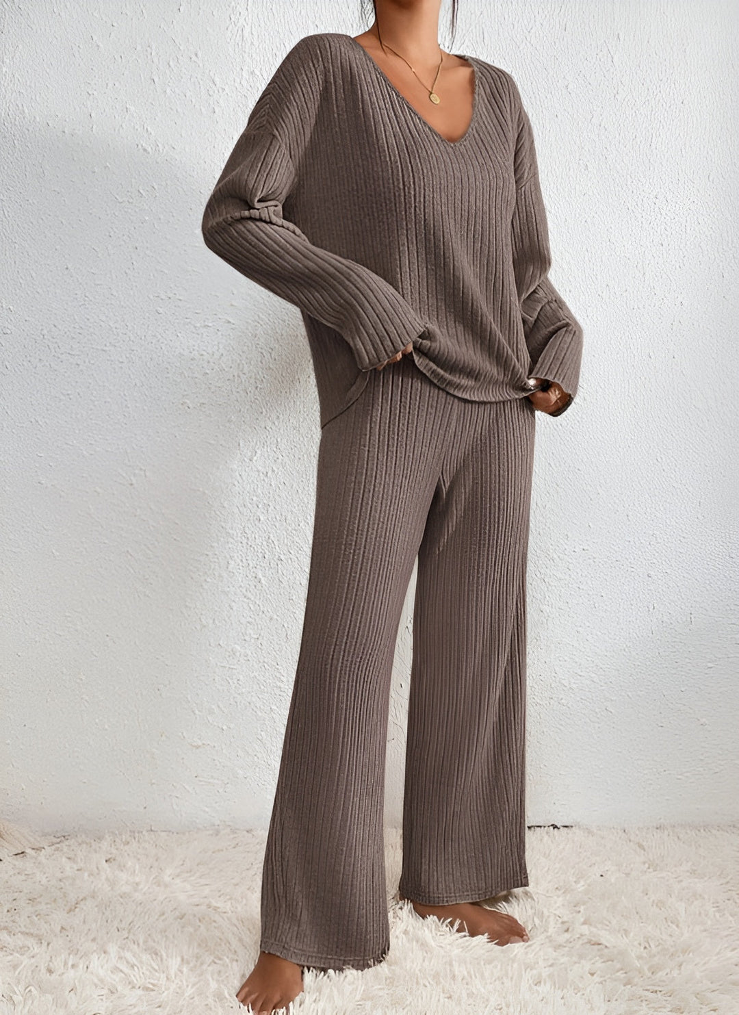 Wilma™ | Ribbet V-hals sweater sæt